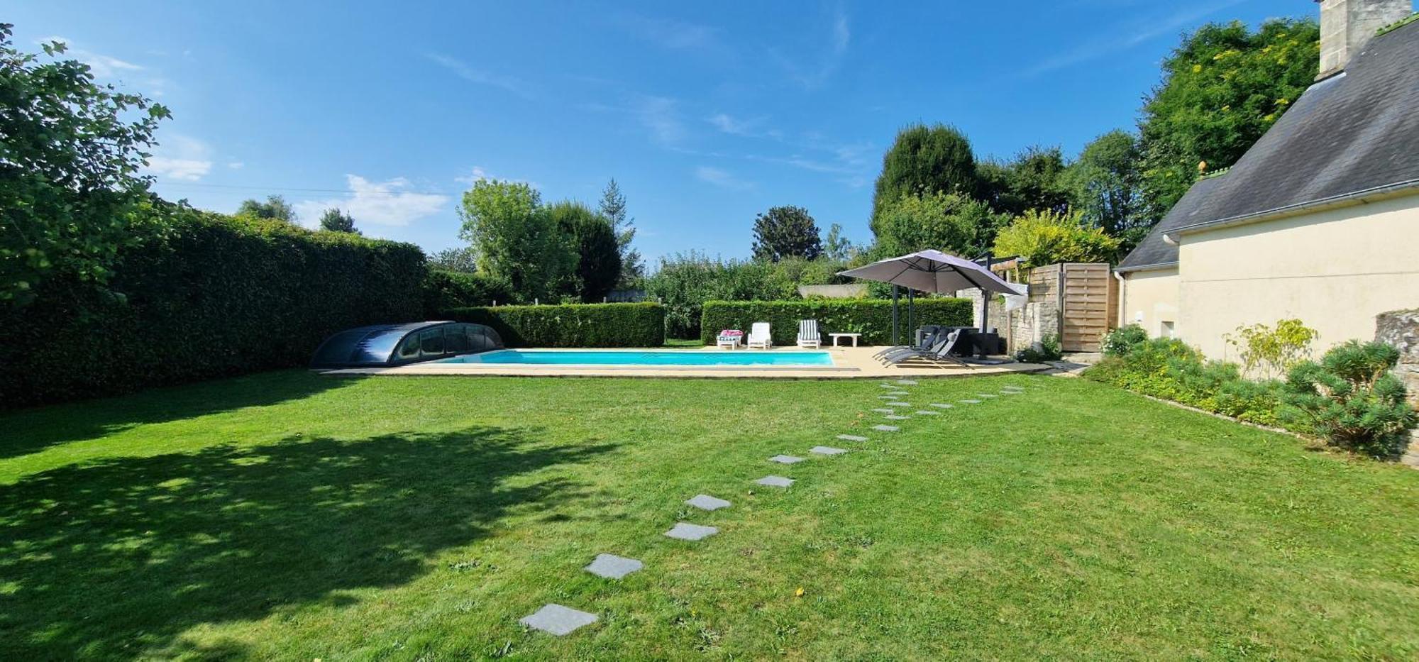 Gite 4 Personnes Avec Piscine Et Bain Nordique Proche Des Plages Du Debarquement Le Manoir  Kültér fotó